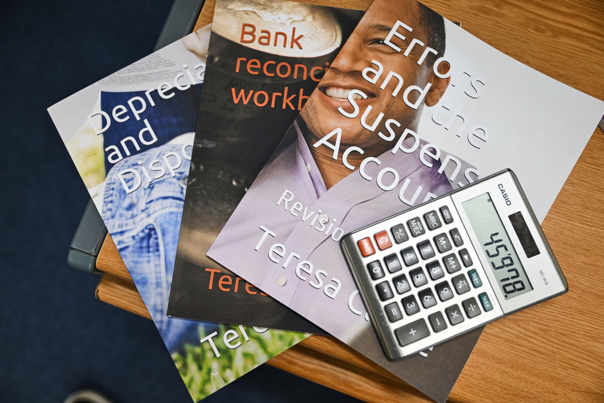 6 essential charity bookkeeping tips